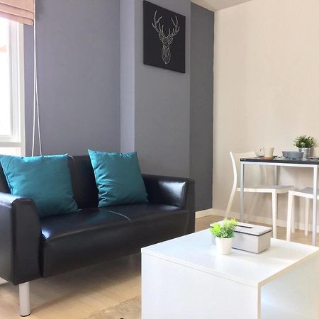 Modern Studio Room At Kathu Exteriör bild
